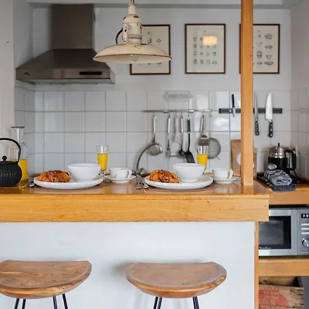 La Chatelaine إغموند آن زي